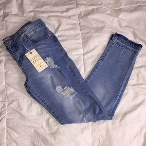 Skinny mid rise jeans